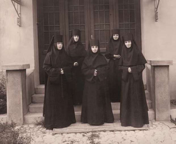 Прва српска игуманија после средњег века Већ 30. августа исте године мати Меланија је заједно са шест својих монахиња отишла у Сарајево.