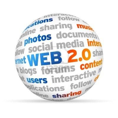 Web 2.0 Web 2.0 μεγαλύτερη δυνατότητα των χρηστών να μοιράζονται πληροφορίες, να συνεργάζονται online και να συνδιαμορφώνουν το τελικό αποτέλεσμα.