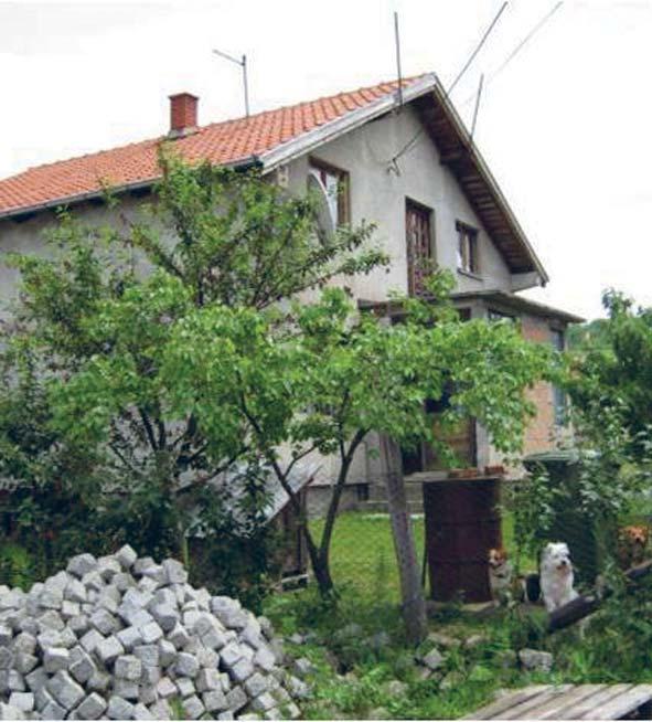 Регион 6, Београд Region 6, Beograd 7 6 5 7 6 5 3 4 3 4 9 8 9 8 Основа приземља Groundfloor Основа спрата First floor E Е <50% [] улаз, [] предсобље, [3] купатило, [4] степениште, [5] кухиња, [6]