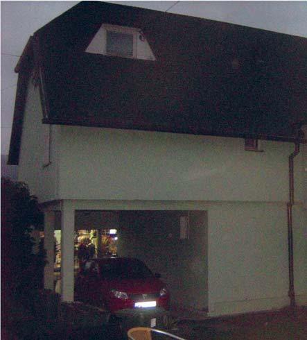 Bathroom, [9] Toilet, [0] Room, [] Dining Room, [] Terrace m 0 3 4 Бајина Башта, Златиборски округ Породични објекат - ивична кућа у традиционалној урбаној матрици. Објекат је изграђен 00.