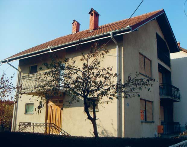 Регион 4, Источна Србија Region 4, East Serbia 5 5 4 5 3 5 Основа приземља Groundfloor Основа спрата First floor Д D <50% [] предсобље, [] купатило, [3] кухиња са трпезаријом, [4] дневна соба, [5]