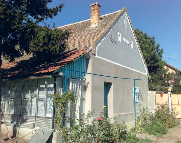 Регион 5, Воводина Region 5, Vojvodina 3 6 4 7 8 6 7 5 Основа приземља Ground floor Б B + <50% [] трем, [] трпезарија, [3] кухиња, [4] дневна соба, [5] купатило, [6] спаваћа соба, [7] остава, [8]