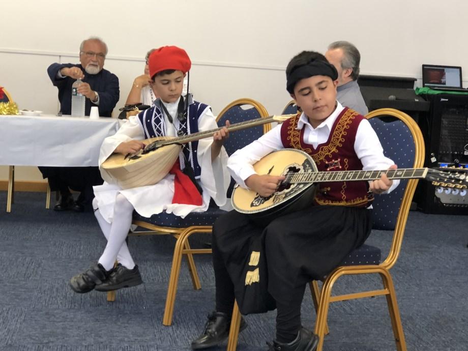 piece on the bouzouki.