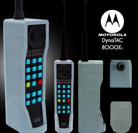 1983 1989 Η Motorola κατασκεύασε το πρώτο κινητό τηλέφωνο και το διέθεσε