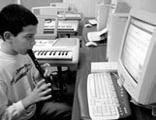 Приказ образовног мултимедијалног софтвера који се може користити за потребе наставе музичке културе у оквиру активности дечјег музичког стваралаштва (извор: http://www.nyphilkids.