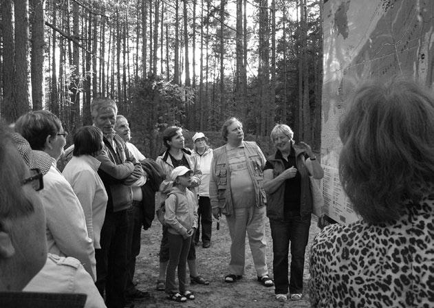 Pildil laagrilised koos diakooniajuhi diakon Lauri Kurvitsaga (ees vasakult