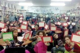 Παγκόσμιας Ημέρας Ποίησης. Στόχος ήταν τα παιδιά να δείξουν στους πολίτες του δήμου τη μαγεία της ποίησης μέσα από τα έργα ελλήνων και ξένων ποιητών που βρίσκονται στα ράφια της δημοτικής βιβλιοθήκης.