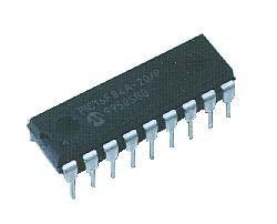 1. Predstavitev MPU-PIC16F876 učnega kompleta konektor za povezavo z osebnim računalnikom (RS232C oz. COMx vrata); 14-polni konektor za priključitev LCD prikazovalnika (J3). 1.1.1. Mikrokrmilnik PIC 16F876 Mikrokrmilnik PIC (angl.