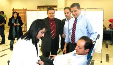 Αμαρουσίου, για να συμμετάσχουν στην εθελοντική αιμοδοσία που διοργάνωσε ο Δήμος Αμαρουσίου μέσω του Οργανισμού Υγείας.