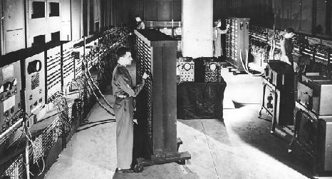 Capitolul 8 Circuite integrate digitale Fig. 8.2. Primul calculator electronic universal, ENIAC. Circuitele digitale intră apoi în epoca dispozitivelor semiconductoare.