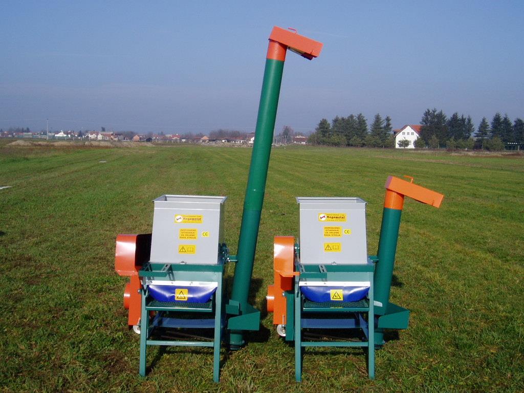 2.2. Megametal, K-3000 Slika 2 Krunjač K-3000 u dvije