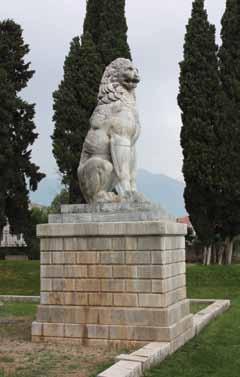 38 Εικ. 9. Ο Λέων της Χαιρωνείας, μνημείο που στήθηκε στον τόπο ταφής των πεσόντων Θηβαίων Ιερολοχιτών μετά την ομώνυμη μάχη το 338 π.χ. χαν αλλάξει άρδην μετά την έξοδο των Ελλήνων προς την Ανατολή.