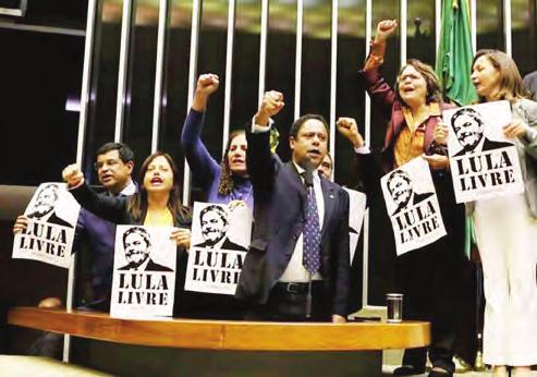 Το «έγκλημα» του Λούλα ήταν ότι εμπνέει τη μεγαλύτερη χώρα στη Λατινική Αμερική και ότι προβάλλει μια εικόνα «τάξης και προόδου», όπως αναφέρει και η σημαία της Βραζιλίας.