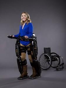 Ρομποτικοί Εξωσκελετοί Που βρίσκονται οι εξωσκελετοί σήμερα; Ekso (Ekso Bionics) Βάρος: 20 kg (στηρίζεται στα πόδια του σκελετού) Εκτελεί