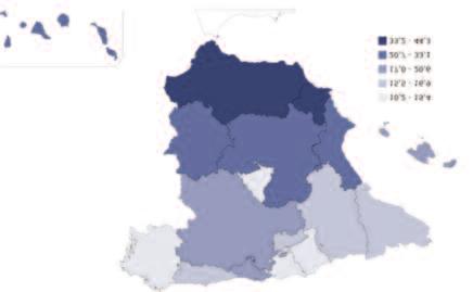 Co limiar español do INE, Galicia presenta, cun 15,4% en 2013, unha das taxas máis baixas de risco de pobreza entre as CCAA xa que a pobreza tende a ser moi superior no sur da península (véxase