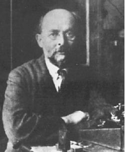 Ο πρώτος επιστήμονας που ανακάλυψε τα βιοφωτόνια ήταν ο Ρώσος Αλεξάντρ Γκούρβιτς (Alexander Gurvich). http://www.lifescientists. de/history.