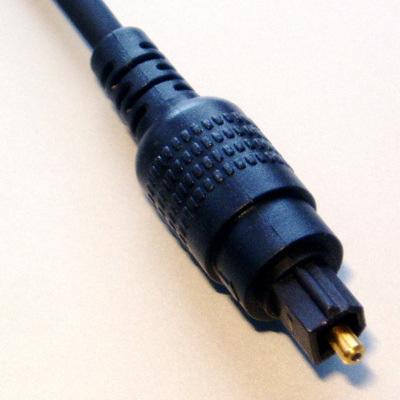 Avdio in video vmesniki Avdio vmesniki Digitalni S/PDIF (Sony/Philips Digital Interconnect Format) Optični kabel TOSLINK Koaksialni kabel 75Ω RCA USB