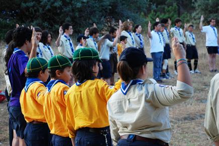 σε ανθρώπους που ζητούν πληροφορίες ή θέλουν να ξεκινήσουν μια κουβέντα. YouTube / Vimeo Το YouTube και το Vimeo είναι ένα Κοινωνικό Μέσο κοινοποίησης, αναπαραγωγής και διαμοιρασμού βίντεο,.