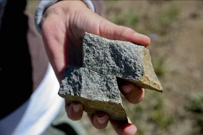 Osnovna svojstva stena Geofizička karotažna merenja mogu da se vrše u svim vrstama stena: sedimentnim, magmatskim i metamorfnim.