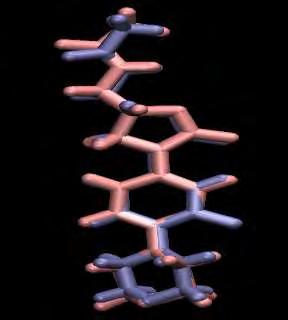 Εικόνα 40: Με ροζ απεικονίζεται η ελεύθερη μορφή της λινεζολίδης, όπως προέκυψε από τη μη αυτόματη παραμετροποίηση και με μπλε η ελεύθερη κρυσταλλική μορφή.