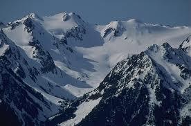 Ο Όλυμποσ ςτη Wikipedia Ο Όλυμποσ εύναι το ψηλότερο βουνό τησ Ελλϊδασ και ξακουςτό ανϊ την υφόλιο, καθώσ ςτην κορυφό του (Μύτικασ-2.917 μ.