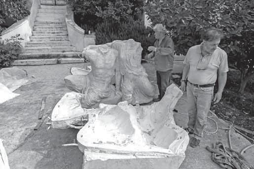 Ζάμπας), των γλυπτών του αετώματος και των μετοπών της ανατολικής πλευράς του Παρθενώνα, το 1990 (Κ. Ζάμπας), της δυτικής ζωφόρου του Παρθενώνα, το 2003 (Ε.