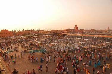 εσείς το ξέρατε; Μαρακές To Μαρακές είναι πόλη στο νοτιοδυτικό Μαρόκο κοντά στην οροσειρά του Άτλαντα γνωστή και ως "Κόκκινη Πόλη" ή "Αλ Χάμρα".