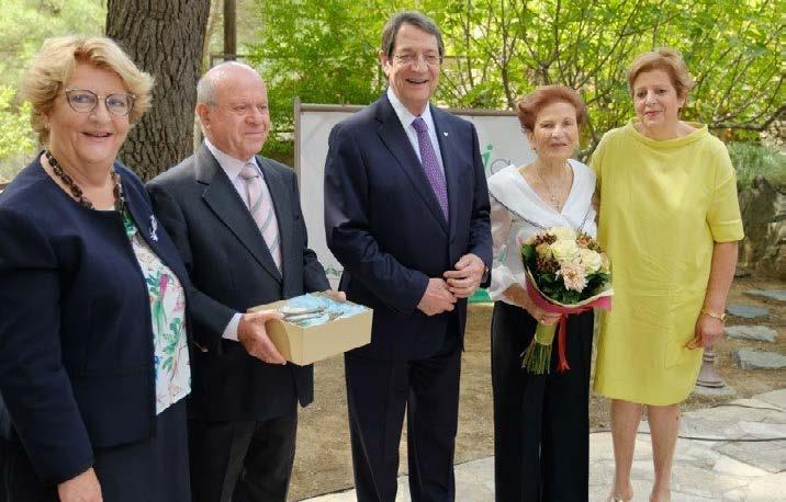 YΠΗΡΕΣΙΕΣ Την ημέρα των εγκαινίων του Κέντρου, ο Πρόεδρος της Δημοκρατίας κ. Νίκος Αναστασιάδης πλαισιωμένος από τον κ.