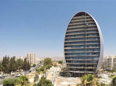 2. ΠΕΡΙΓΡΑΦΗ ΚΤΙΡΙΟΥ Το κτίριο «Oval Tower» βρίσκεται στη Λεμεσό της Κύπρου με την κατασκευή του φέροντος οργανισμού να ολοκληρώνεται από την εταιρεία Cybarco.