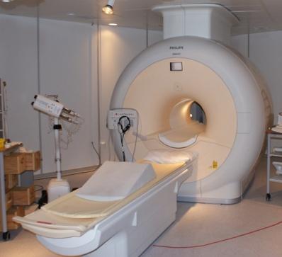 Izvori zračenja (6) Izloženost profesionalne populacije - medicina o MRI: - trapezoidna, pulsna i sinusna gradijentna magnetska polja - nekoliko desetaka Hz do nekoliko MHz o elektronički kirurški