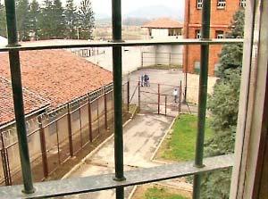 SliËno se namjerava uëiniti i s dodacima na posebne uvjete rada, Ëija Êe visina u veêoj mjeri ovisiti o tipu ustanove, odnosno tome radi li se o kaznionici, zatvoru ili ustanovi otvorenog tipa te