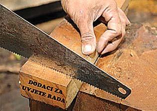 HZZ Zaposlenicima HZZ-a od danas plaêe manje 9 do 19 posto Ministarstvo rada i mirovinskoga sustava je radnike Zavoda, kojima je Vlada godinama zaprjeëavala moguênost sklapanja granskog kolektivnog