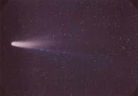 a) Kolika je najveća udaljenost Halleyevog kometa od Sunca, tzv. udaljenost afela R a? b) Koliki je ekscenticitet e putanje Halleyevog kometa? Rezultat: a) R a = 5,3 10 1 m, b) e = 0,97.