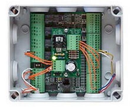 UPRAVLJANJE Centralna jedinica K-M00 Digitalni upravljač K-M00 upravlja sa do 00 motoriziranih protupožarnih zaklopki i do 00 detektora dima Unaprijed programiran za traženu aplikaciju Nije potrebno