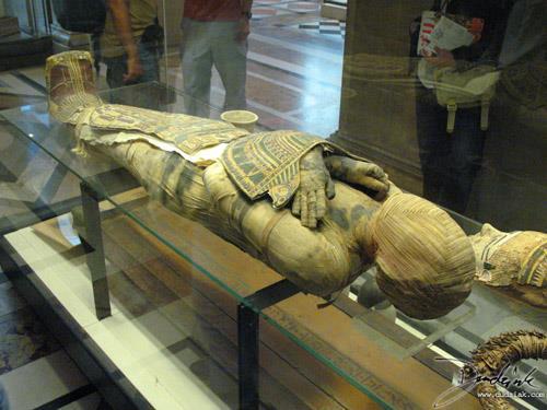 om te voorkomen dat de mummificeerders seks hebben met hun vrouwen.