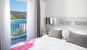 Σε ένα από τα καλύτερα φυσικά προστατευμένα λιμάνια, ο κόλπος του Πόρτο Χελίου απλώνεται μπροστά από το ξενοδοχείο. Το ξενοδοχείο διαθέτει 164 δωμάτια.