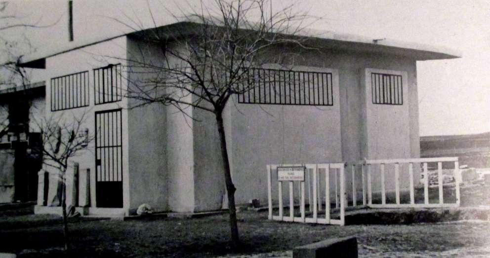Εκτεταμένες εργασίες συντήρησης πραγματοποιούνταν στα μοναδικής τέχνης ψηφιδωτά δάπεδα της «Οικίας του Διονύσου» 11 και της «Οικίας της αρπαγής της Ελένης». 12 Τα ψηφιδωτά, με τον Διόνυσο (εικ.