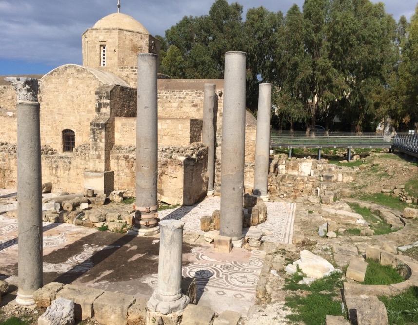 Οι αψίδες Η αψίδα δημιουργούσε ένα τετράγωνο διάχωρο