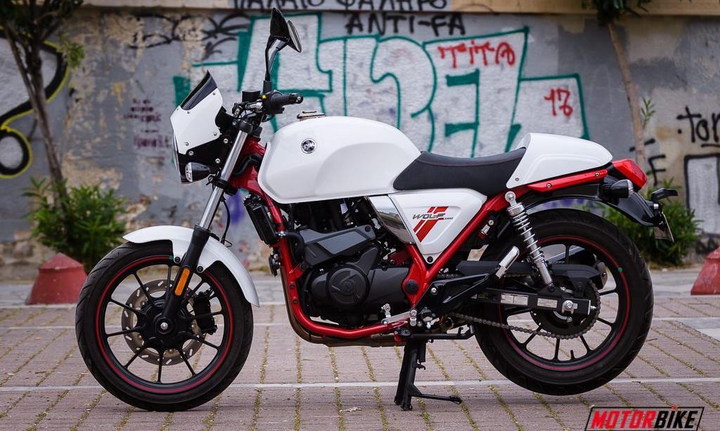 Και όπως έχουμε ξαναγράψει café racer, δεν σημαίνει μόνο μικροί κυβισμοί.