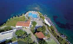 PENINSULA RESORT 4* Βρίσκεται ανάμεσα σε 2 παραλίες και προσφέρει θέα στα