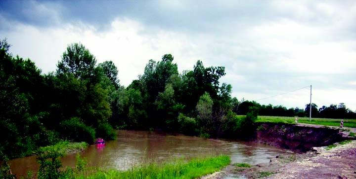 Највећа обреновачка река је Сава, која је уједно и северна граница општине.