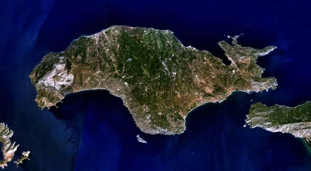 2.2. Φυσιογραφικά στοιχεία Πέντε φυσιογραφικές ενότητες μπορούν να προσδιοριστούν στην Σάμο: τρεις ορεινοί όγκοι όρος Κερκετέας, 1433 m υψόμετρο, στα δυτικά, όρος Καρβούνης (Άμπελος), 1150 m υψόμετρο
