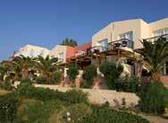 ΔΙΑΜΟΝΗ/ΠΑΡΟΧΕΣ: Το Golden Sand Hotel διαθέτει ευρύχωρα κλιματιζόμενα διαμερίσματα και στούντιο, το καθένα με μικρή κουζίνα, ψυγείο και δορυφορική