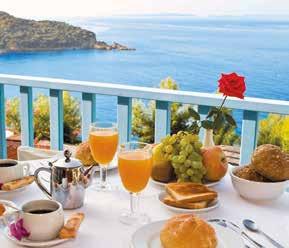 ΠΑΡΟΧΕΣ: Στο Regina Mare Hotel Club θα βρείτε εστιατόριο με πανοραμική θέα στη θάλασσα και ταβέρνα πάνω στη θάλασσα, σαλόνια,