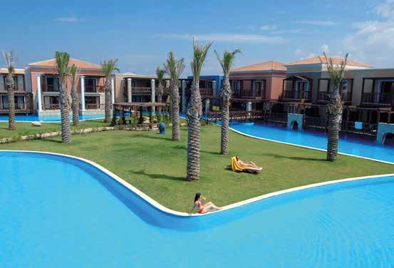 Suites με καθιστικό και πολυκουζινάκι, Vip Bungalows Sharing pοοl & Vip Suites BgIs Sharing pοοl με μία πισίνα ανά 6 Bungalows, Appartments με καθιστικό και πολυκουζινάκι.