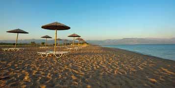 ατενίζοντας τον μαγευτικό Μεσσηνιακό κόλπο και το μοναδικό κάστρο της Κορώνης.