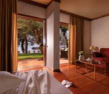 Το ξενοδοχείο Alkyon Resort βρίσκεται σε μία έκταση 23 στρεμμάτων με φοινικόπαρκο, ιδανικό για τις καλοκαιρινές σας διακοπές. Σε πολύ μικρή απόσταση από την Αθήνα και 80 μ.