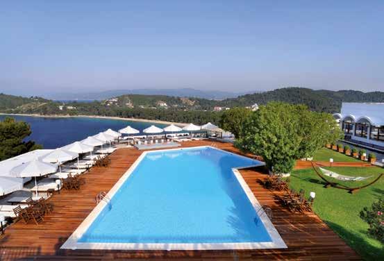 ΔΙΑΜΟΝΗ: διαθέτει 258 δωμάτια και σουίτες, με διακριτική διακόσμηση σε φωτεινά χρώματα και όλες τις σύγχρονες παροχές για να αισθάνεστε άνετα.