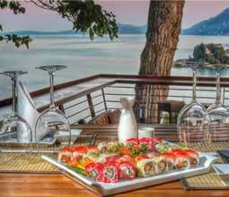CORFU HOLIDAY PALACE H H H H H ΚΑΝΟΝΙ - ΚΕΡΚΥΡΑ ΔΙΑΜΟΝΗ: Τα 256 δωμάτια και bungalows, διαθέτουν μπάνιο, μίνι-μπαρ, τηλέφωνο, τηλεόραση, κλιματισμό, θέα στη θάλασσα ή στη