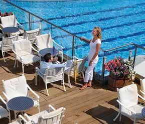 ΠΑΡΟΧΕΣ: Κεντρικό Εστιατόριο: Dionysos reastaurant, σερβίρει πρωινό, μεσημεριανό και δείπνο, «Afrodite main bar» για cocktails and drinks & Sunrise Pool Snack Bar, σερβίρει μεσημεριανό σε μπουφέ και